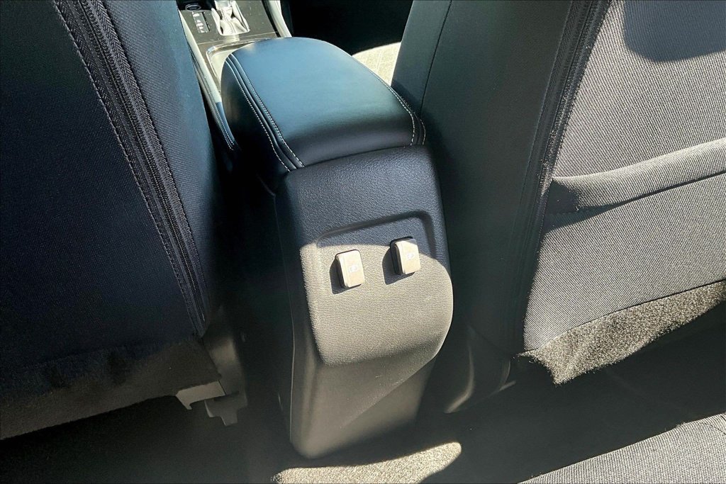 Certified 2024 Nissan Kicks SV FWD image 10