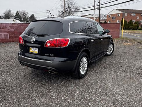 Used 2010 Buick Enclave CXL image 5