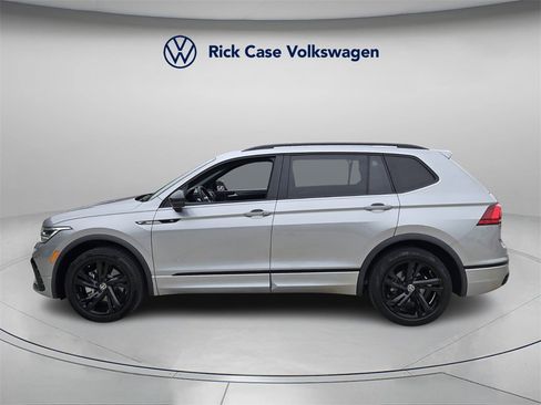 Used 2023 Volkswagen Tiguan SE R-Line image 4