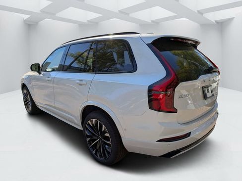 New 2026 Volvo XC90 T8 Ultra w/ Protection Package Premier AWD/4WD image 5