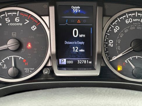 Used 2021 Toyota Tacoma SR5 AWD/4WD image 20