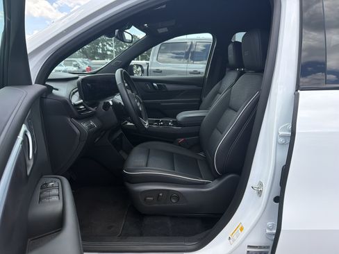 Used 2026 Buick Enclave Sport Touring FWD image 11
