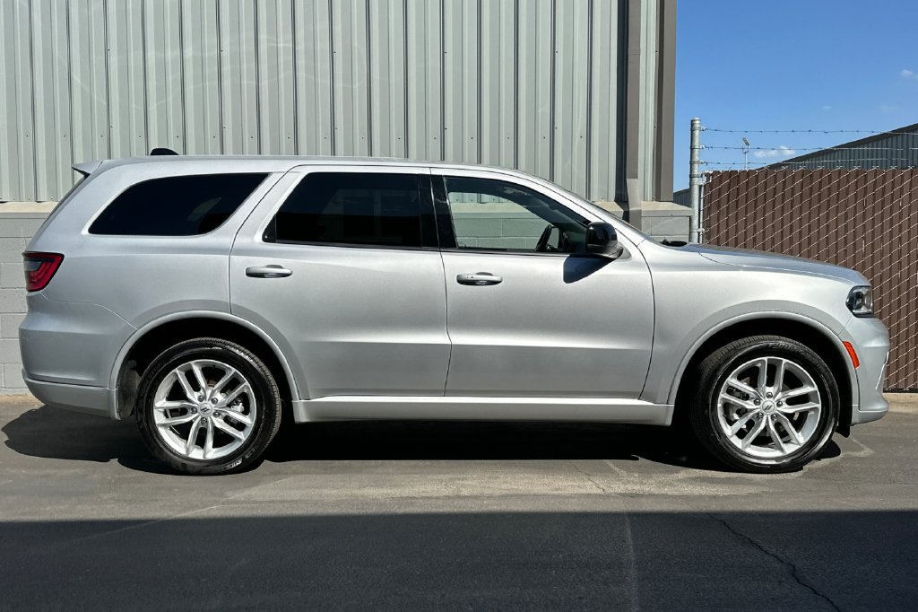 Used 2025 Dodge Durango GT AWD/4WD image 3