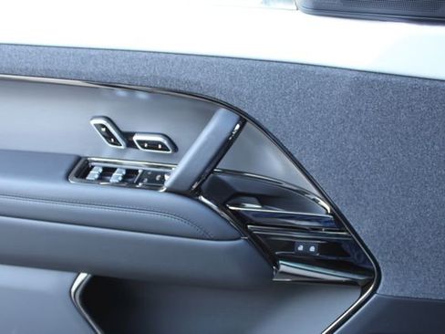 New 2026 Land Rover Range Rover Sport Dynamic SE image 12