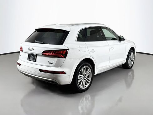 Used 2018 Audi Q5 2.0T Premium Plus w/ Premium Plus Package AWD/4WD image 5