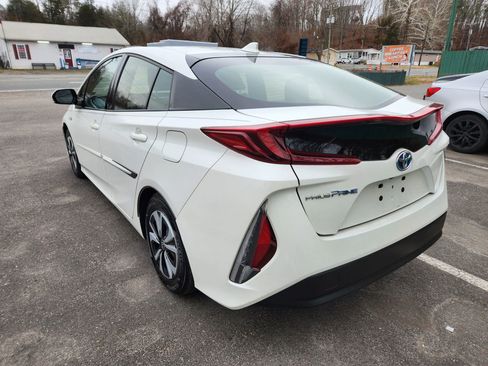 Used 2019 Toyota Prius Prime Premium w/ Carpet Mat Package image 11