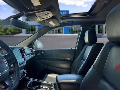 Used 2025 Dodge Durango GT AWD/4WD image 12
