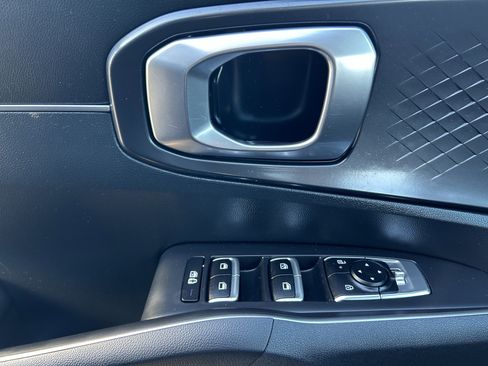 Certified 2024 Kia Sorento S image 21
