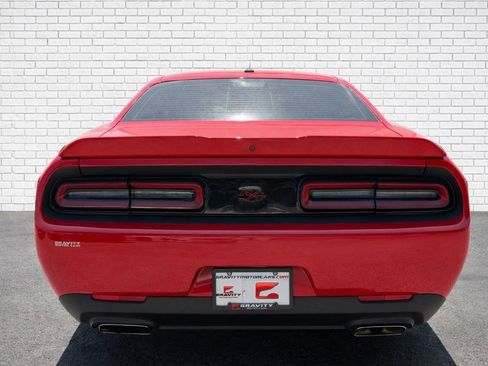 Used 2022 Dodge Challenger R/T RWD image 5