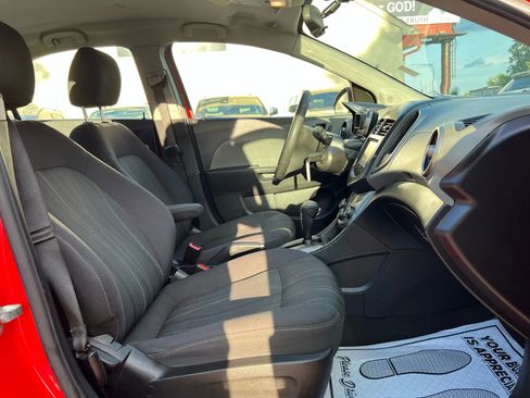 Used 2015 Chevrolet Sonic LT image 20