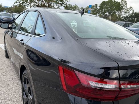 New 2026 Volkswagen Jetta SE image 10