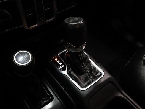 Used 2023 Jeep Wrangler Unlimited Sahara image 34