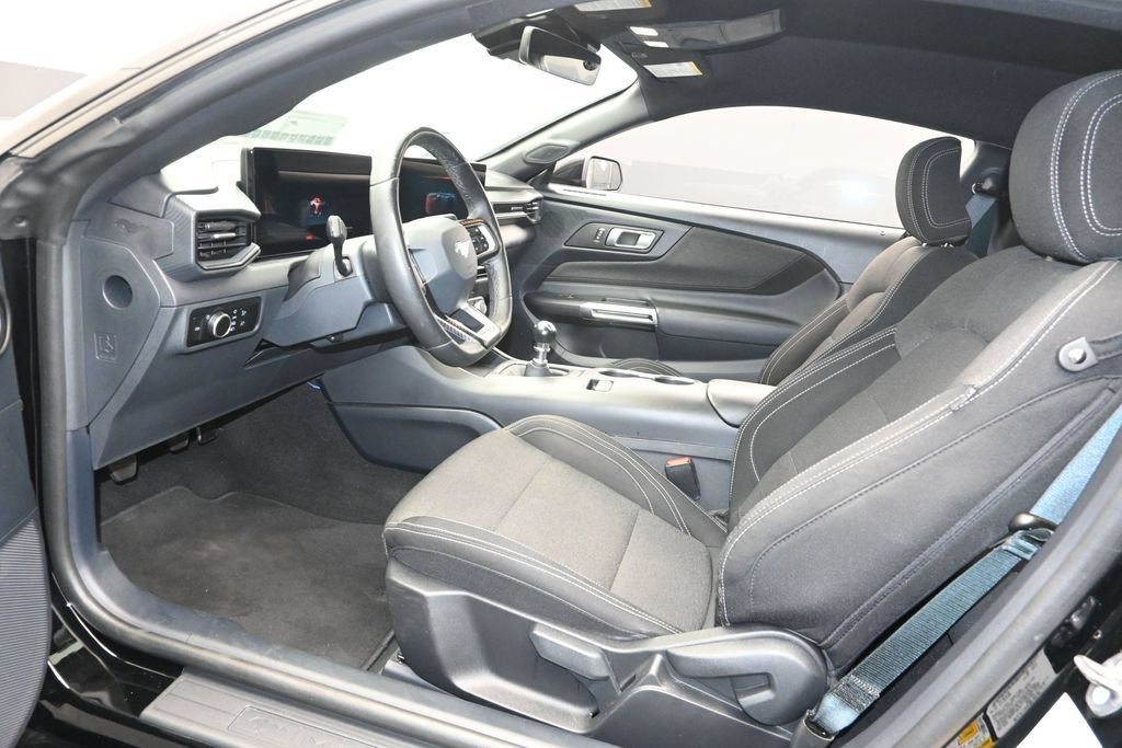 Used 2024 Ford Mustang GT RWD image 10