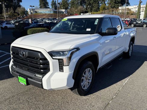 Used 2022 Toyota Tundra SR5 image 2