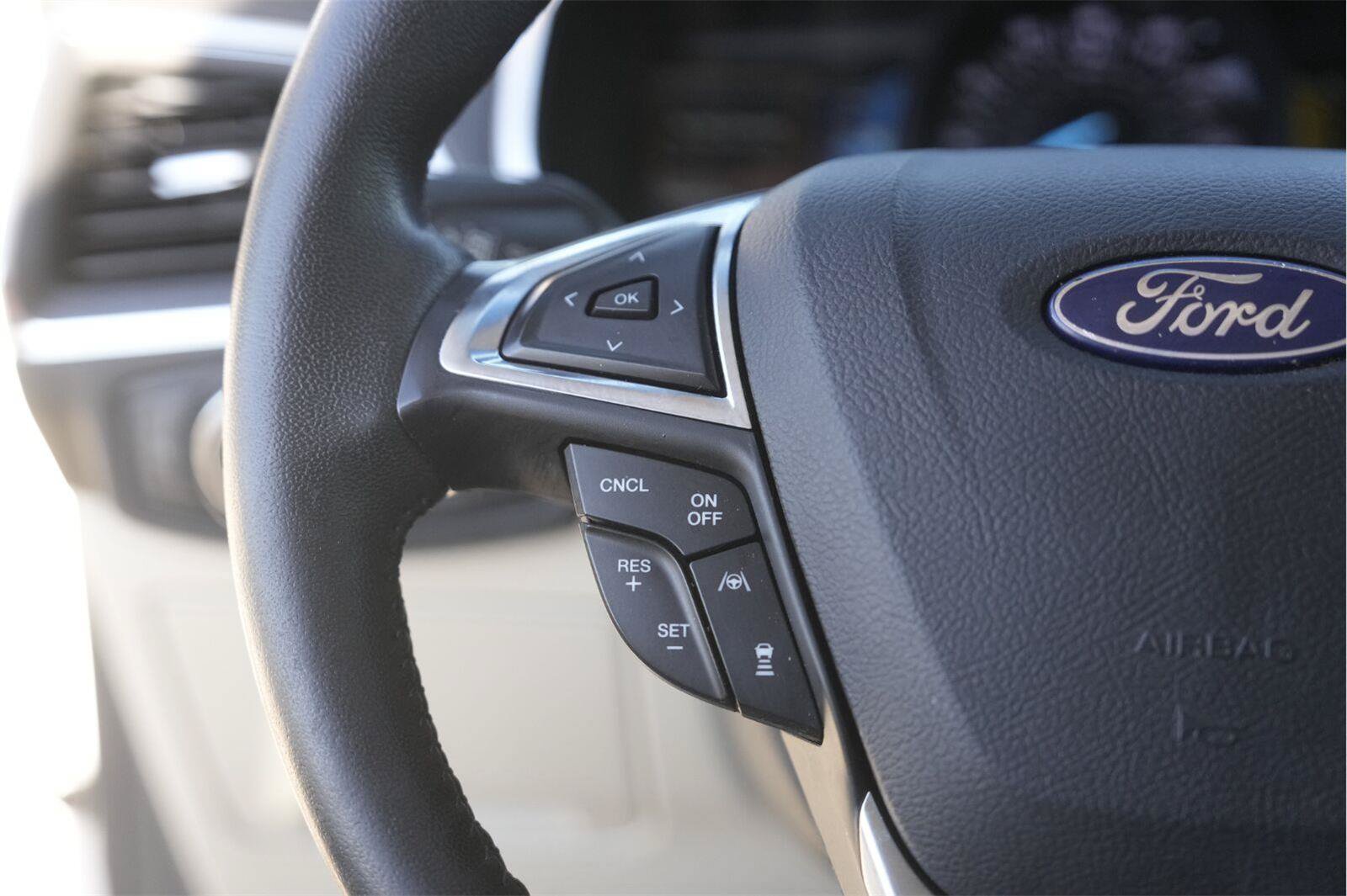 Used 2019 Ford Edge Titanium w/ Equipment Group 301A FWD image 23