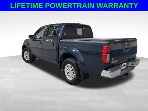 Used 2019 Nissan Frontier SV image 3