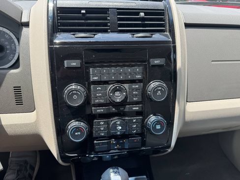 Used 2010 Ford Escape Limited AWD/4WD image 18