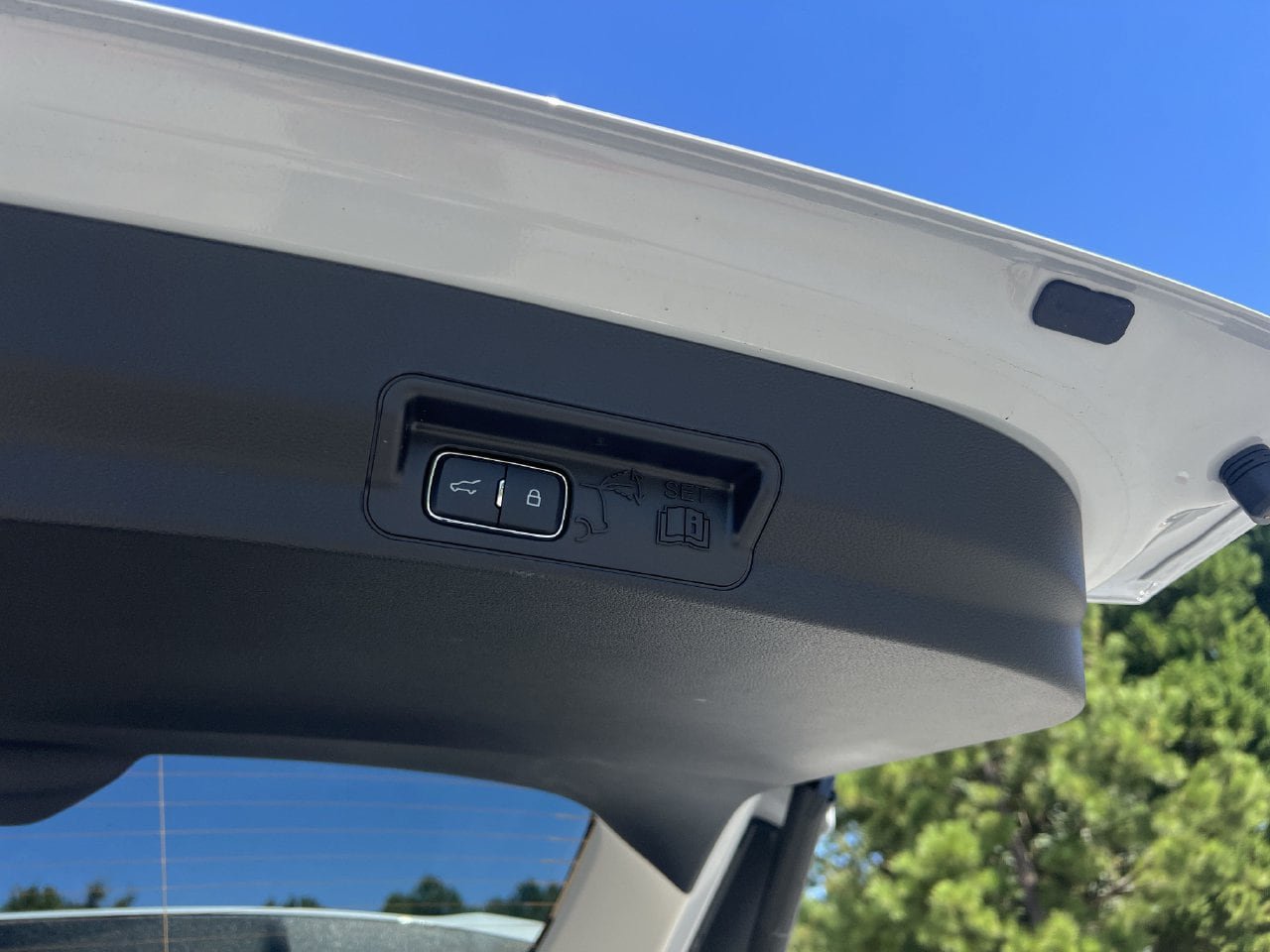 New 2026 Ford Explorer Active RWD image 19