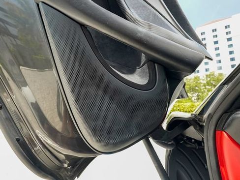 Used 2017 McLaren 570S Coupe RWD image 69