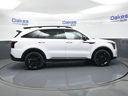 Certified 2026 Kia Sorento SX Prestige AWD/4WD image 9