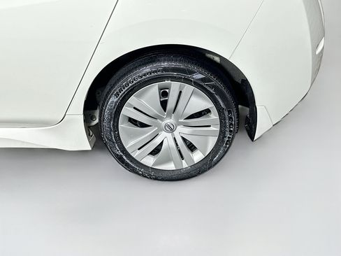 Used 2023 Nissan Leaf S image 11