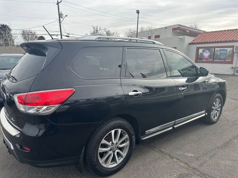 Used 2014 Nissan Pathfinder SL w/ SL Tech Package image 8