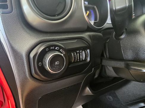 Used 2021 Jeep Wrangler Unlimited Sport AWD/4WD image 16