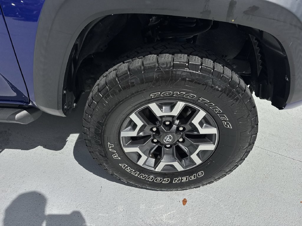 Used 2023 Toyota Tacoma TRD Off-Road w/ TRD Premium Off Road Package AWD/4WD image 60