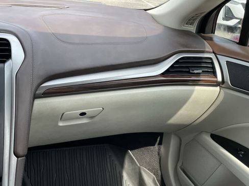 Used 2017 Ford Fusion Platinum FWD image 16