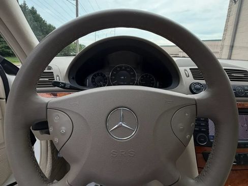 Used 2006 Mercedes-Benz E 350 Sedan image 17