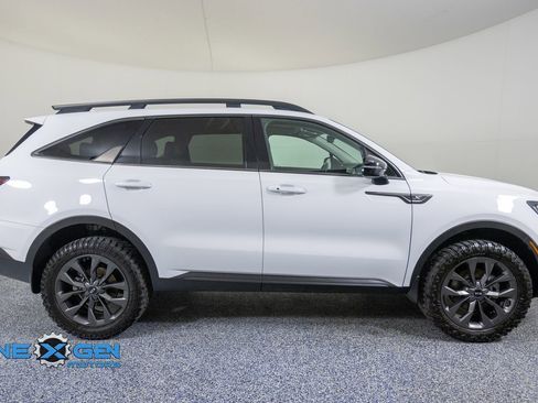 Used 2021 Kia Sorento EX w/ EX AWD X-Line Package image 8