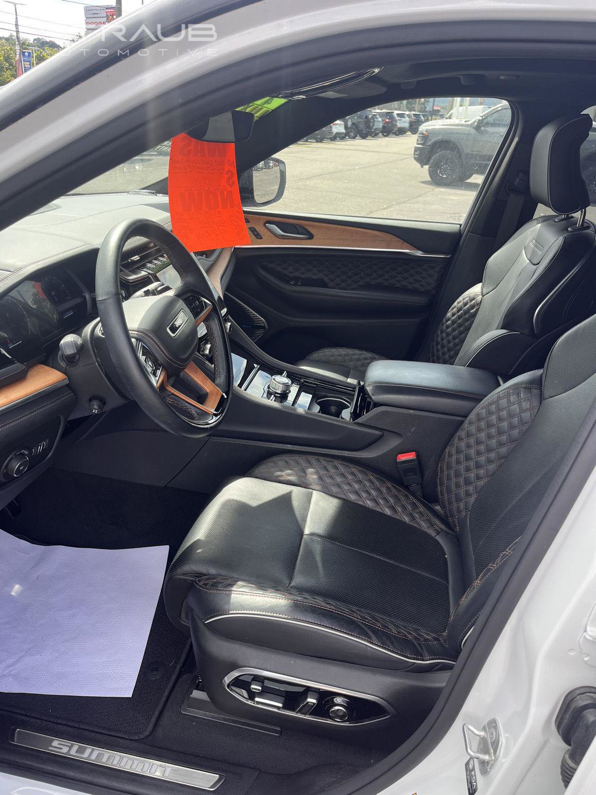 Used 2023 Jeep Grand Cherokee Summit AWD/4WD image 16