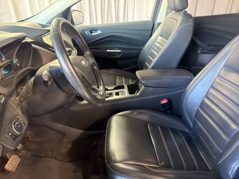 Used 2019 Ford Escape SEL image 20