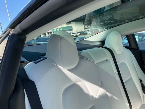 Used 2023 Tesla Model 3 Standard Range image 56