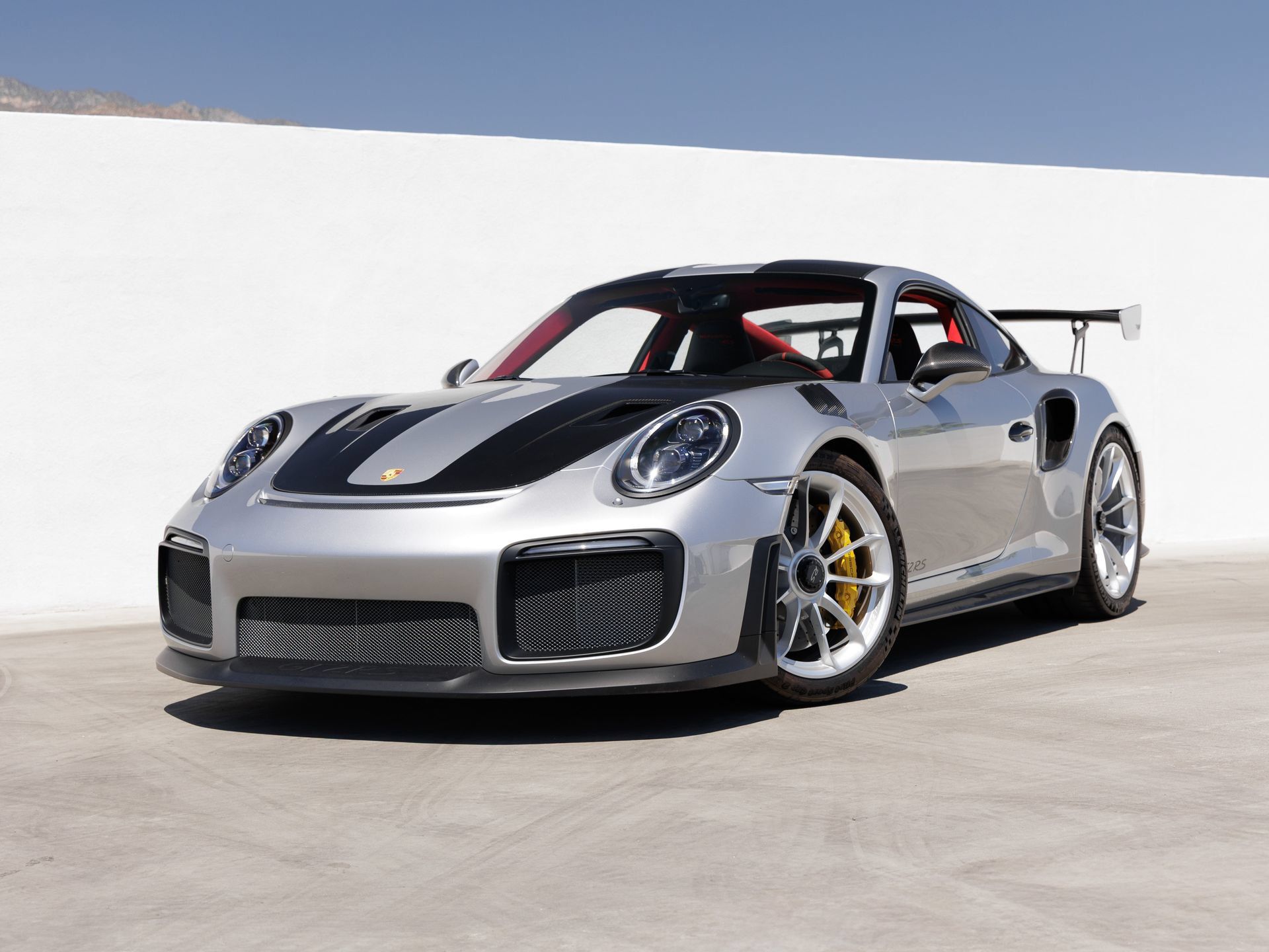 Certified 2018 Porsche 911 GT2 RS RWD image 1
