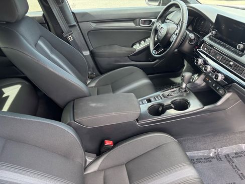 Used 2025 Honda Civic Sport image 14
