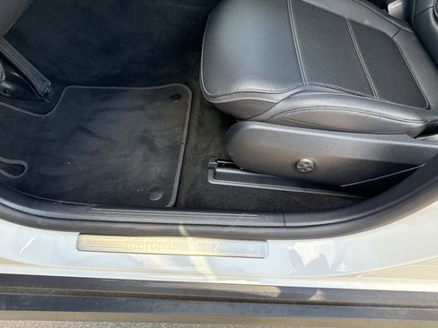 Used 2025 Mercedes-Benz GLC 300 GLC 300 image 21