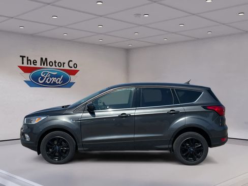 Used 2019 Ford Escape SE image 8