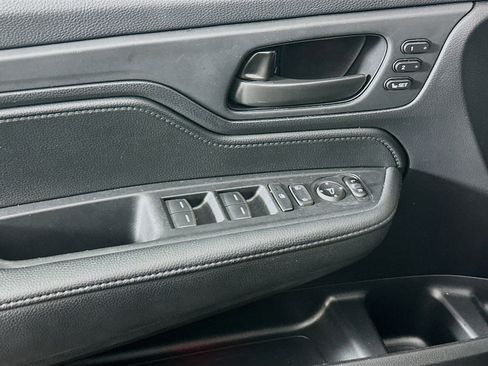 Used 2025 Honda Odyssey Sport-L image 15