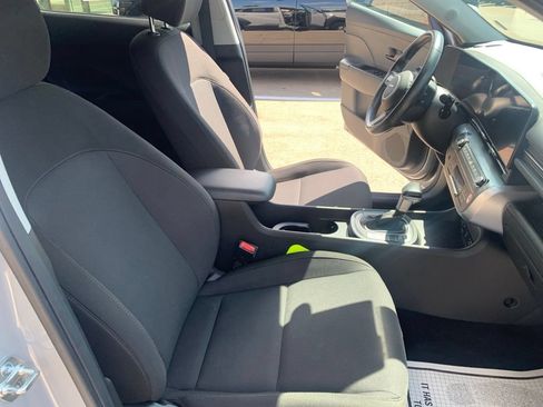 Certified 2024 Hyundai Kona SEL AWD/4WD image 15