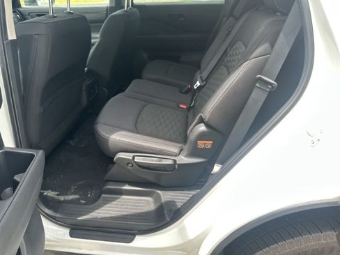 Used 2024 Nissan Pathfinder SV FWD image 20