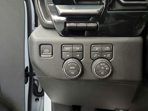 New 2026 Chevrolet Silverado 1500 High Country AWD/4WD image 39
