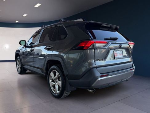 Used 2020 Toyota RAV4 Limited image 3