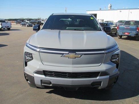 Used 2026 Chevrolet Silverado EV LT image 12