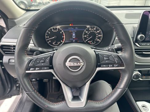 Used 2025 Nissan Altima 2.5 SR image 21