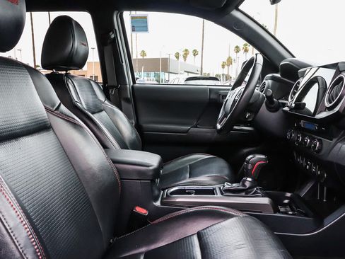 Used 2019 Toyota Tacoma TRD Pro AWD/4WD image 25