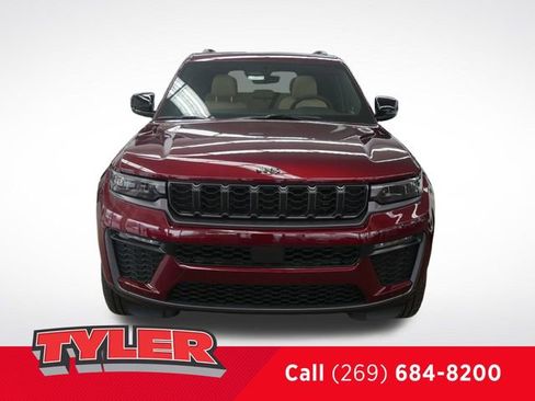 New 2026 Jeep Grand Cherokee Limited w/ Limited Altitude Package AWD/4WD image 2