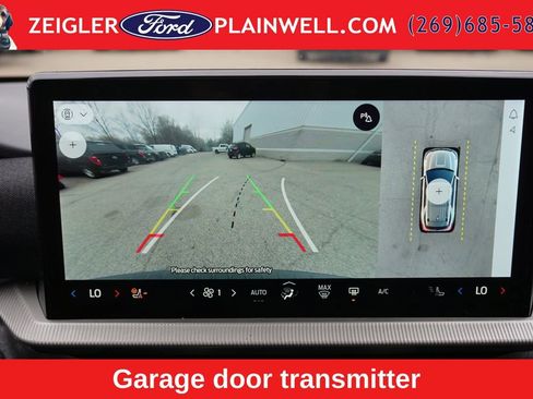 Used 2025 Ford Explorer Platinum w/ LUX Leather Package AWD/4WD image 22
