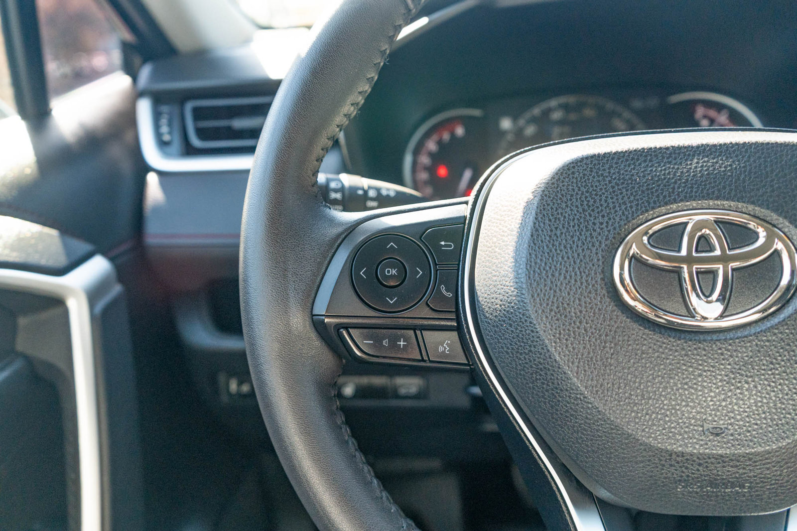 Certified 2023 Toyota RAV4 TRD Off-Road w/ TRD Off-Road Weather Package AWD/4WD image 27