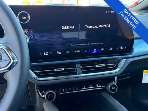 New 2026 Chevrolet Equinox EV LT FWD image 11